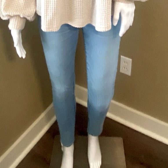 A&F Harper Super Skinny Jeans - Picture 2 of 10